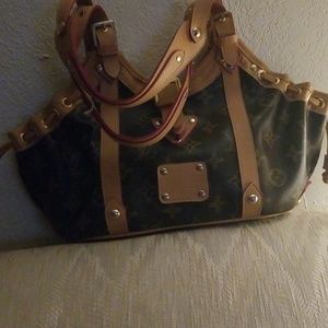 Louis Vuitton small shoulder purse